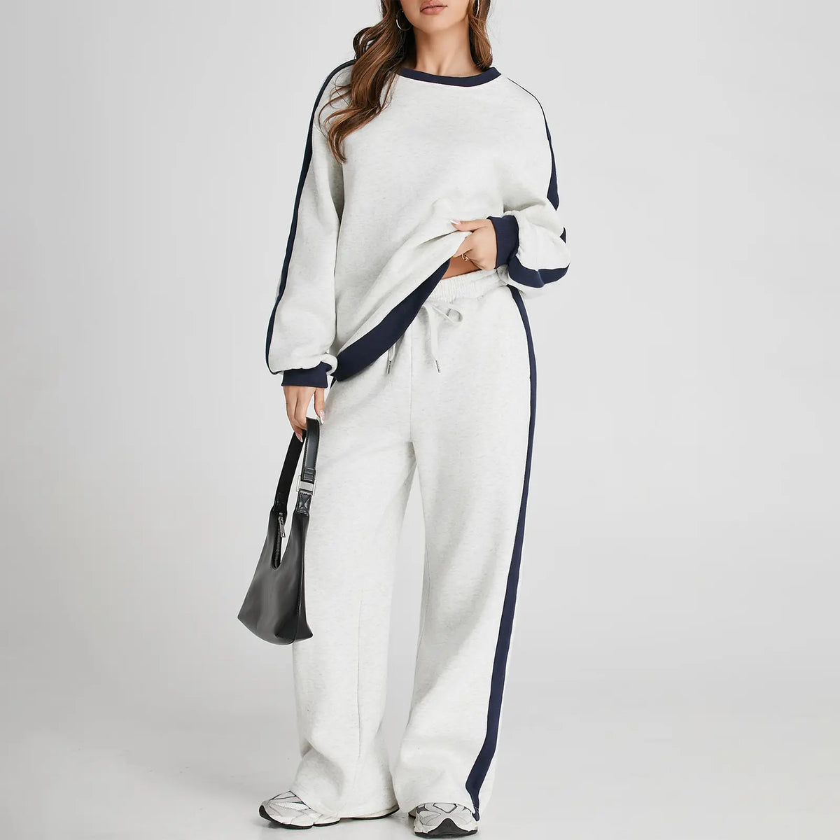 Aleumdr Women'S 2-Piece Fleece Sweatsuit Matching Set - Crewneck Sweatshirt, Straight Leg Sweatpants, Sweatset Style, Soft Fleece Feels Gentle on Skin, Loose Cut Lets You Stretch Freely, Great for Yoga, Walks, Lounging, 2 Piece Pants Set Women, Great For,